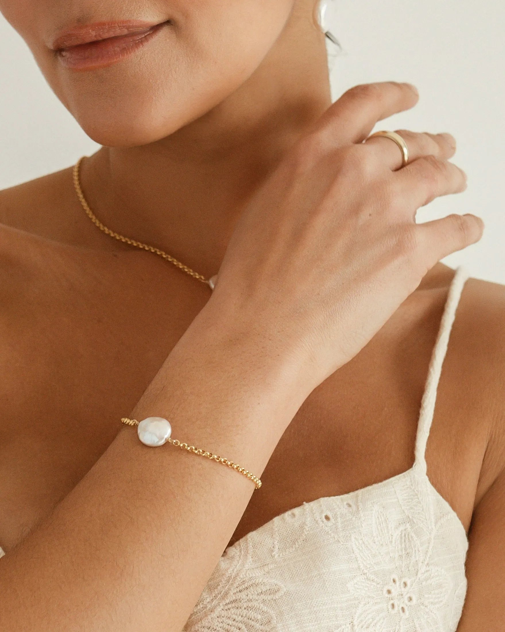 Layla  Baroque Pearl Chain 14k Gold Bracelet