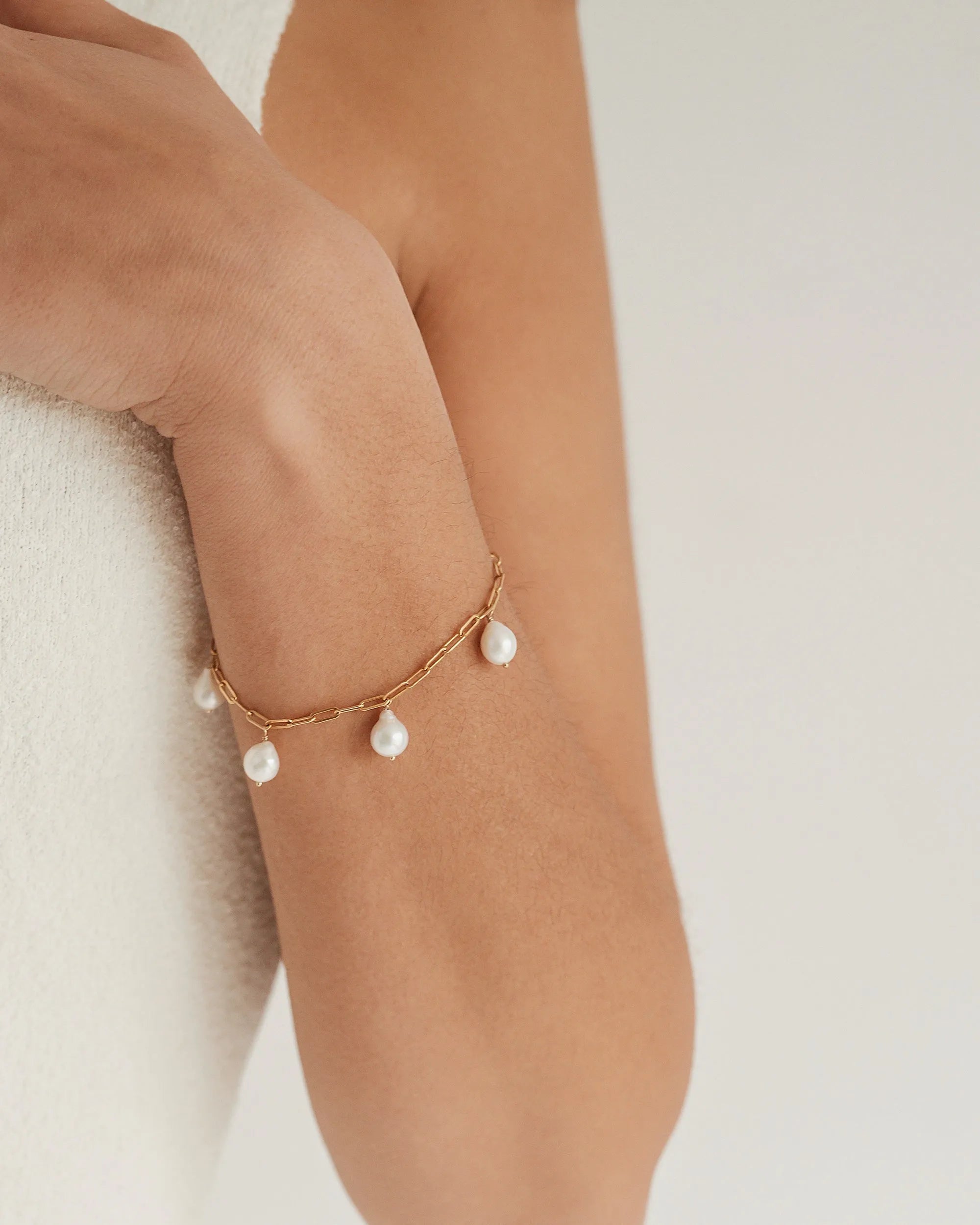 Salma Baroque Pearl 14k Gold Bracelet