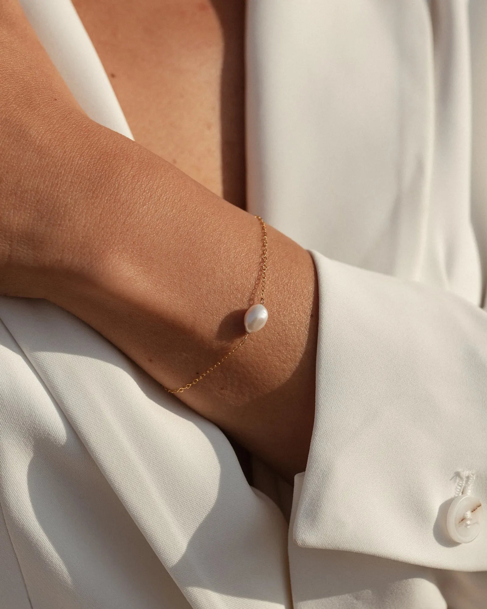 Cami Single Baroque Pearl 14k Gold Fine Bracelet